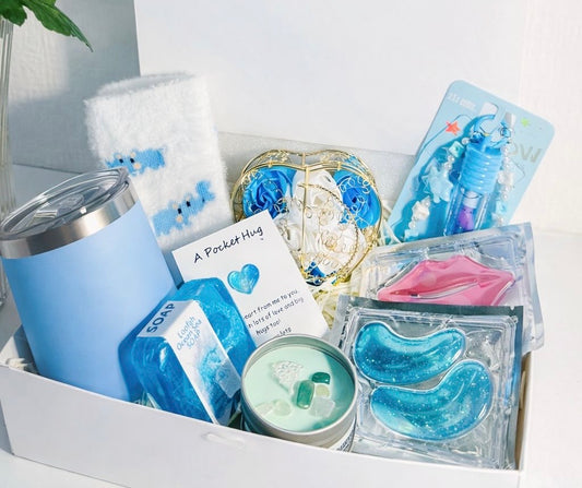 Hug In A Box – Personalised Pamper Hamper, Self Care Gift Set, Birthday Gift for Her